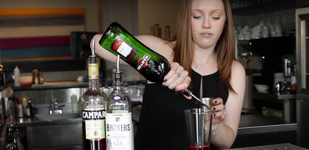 Provence Marinaside – How to Make a Negroni